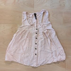 🌺 2/$20 O’NEILL light pink blush sleeveless top with gold button detail sz small